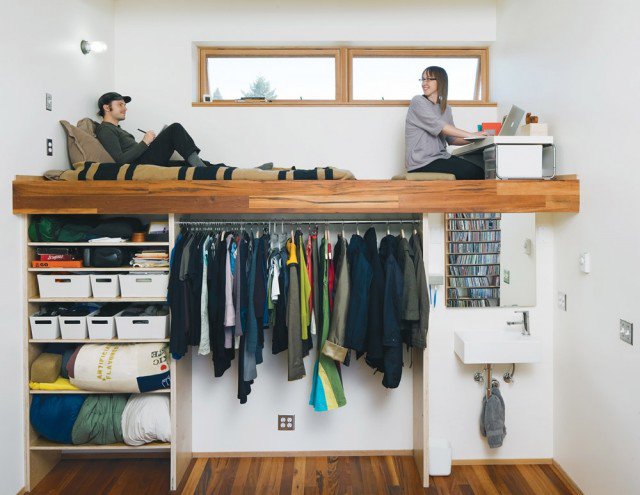 Under-the-Bed Wardrobe