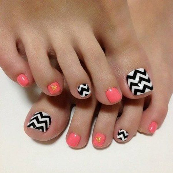 Chevron Toenail Design