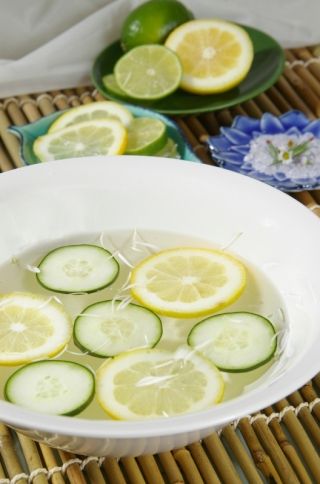 Cucumber and Honey Toner to Shrink Pores