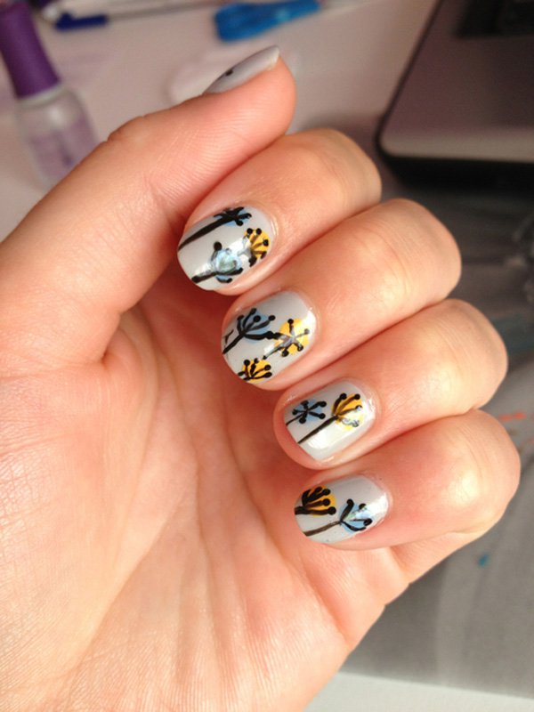 Cute Dandilion Nail Design