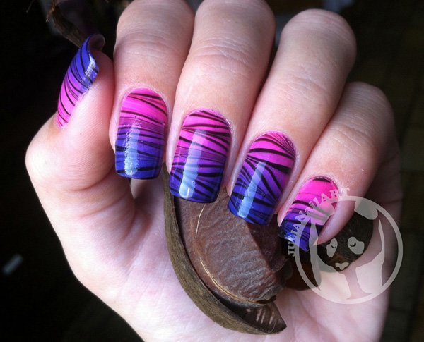 Gradient Water Marble Nail Design