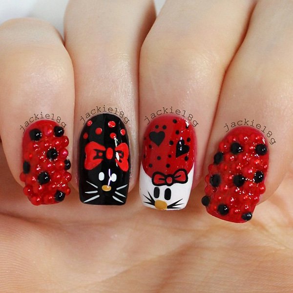 Hello Kitty Nail Design for Christmas