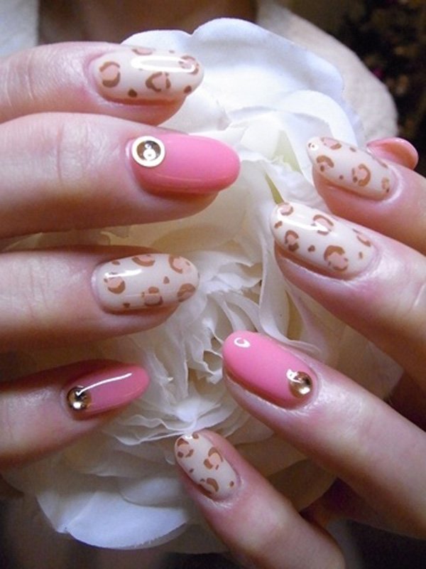 Pink Leopard Print Nail Design