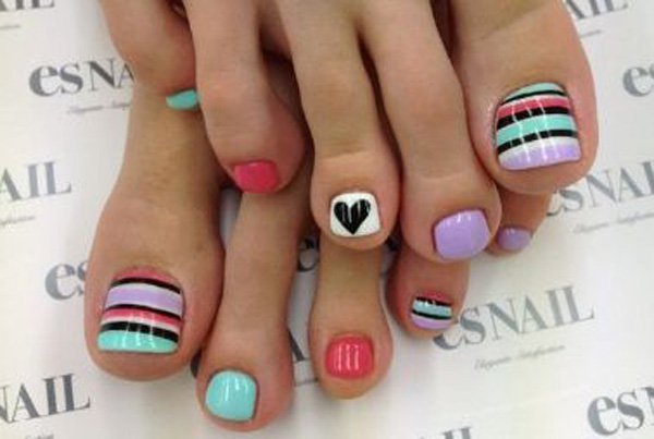 Trendy Striped Toenail Design