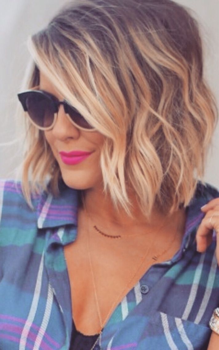 short messy bob haircut with sunglasses