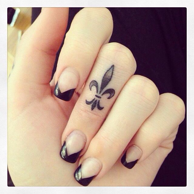 Awesome Finger Tattoo