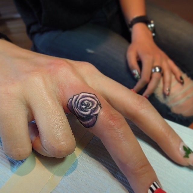 Finger Rose Tattoo