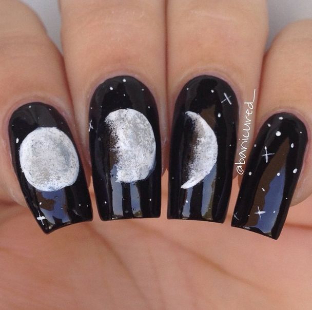 Moon Nails