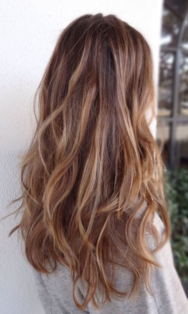 Long Layered Wavy Hairstyle