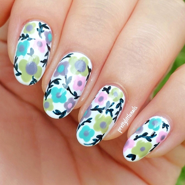 Pretty Floral Nails