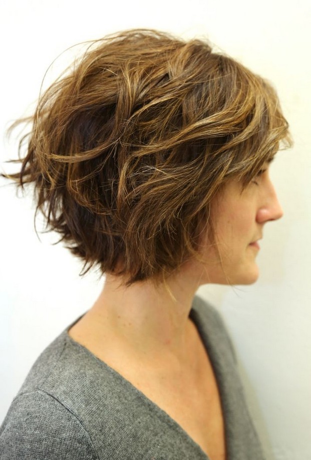 Short Wavy Bob Hairstyles for Women