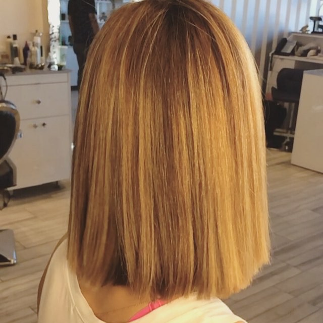 long blunt bob hairstyle for medium length hair