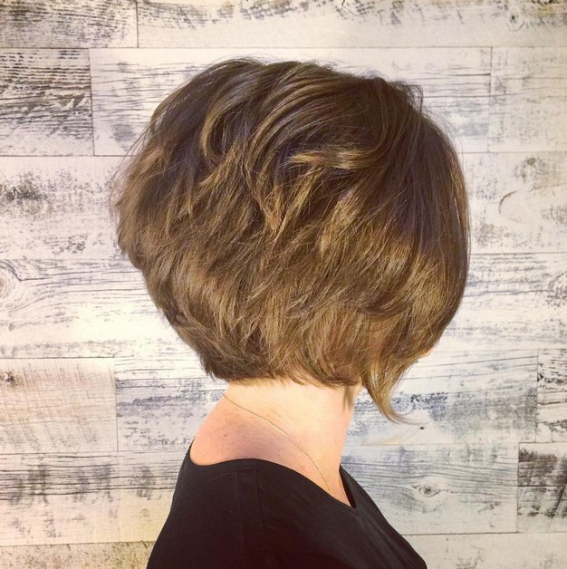 textured graduated bob hairstyle for short hair