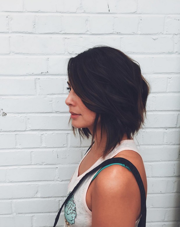 textured graduated bob hairstyle for shoulder length hair