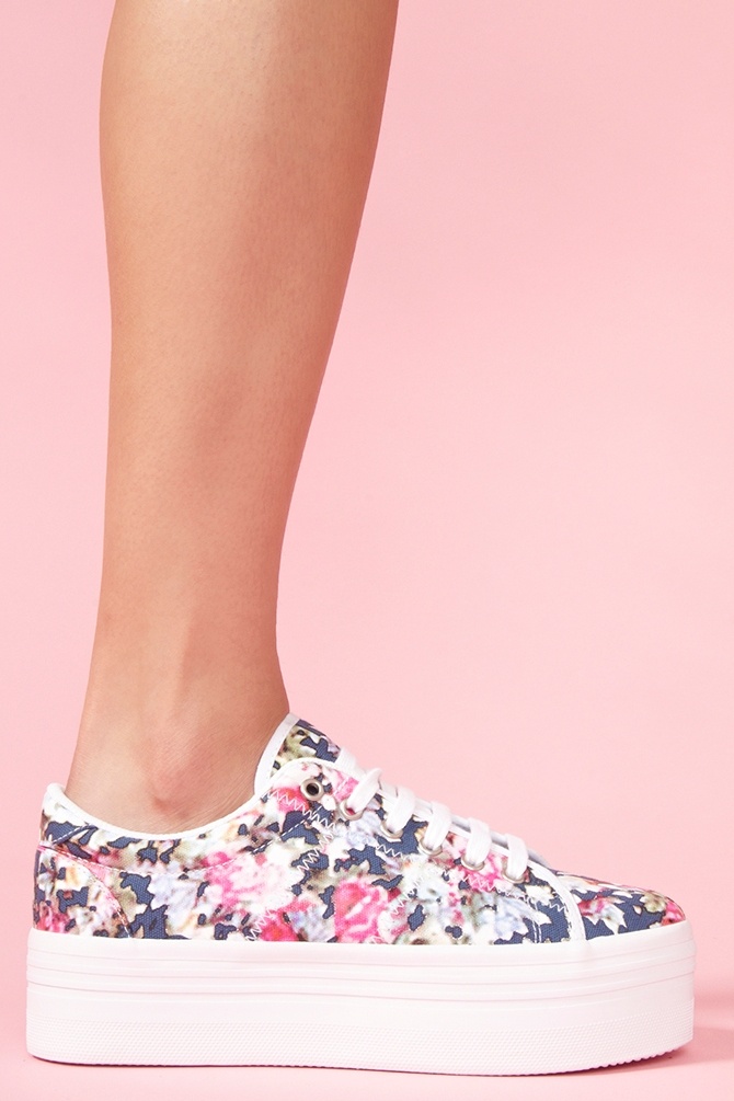 20 Amazing Sneakers for Girls