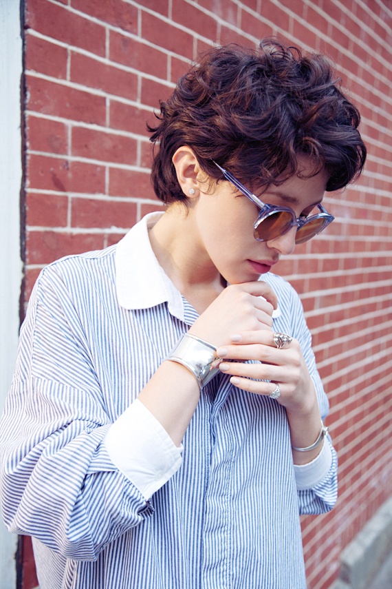 Casual Short Curly Hairstyle