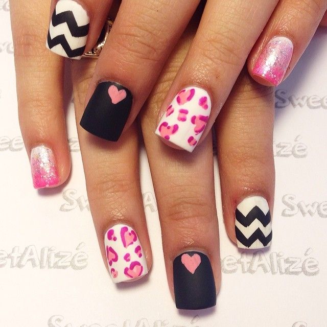 Valentine' s Day Nail Design