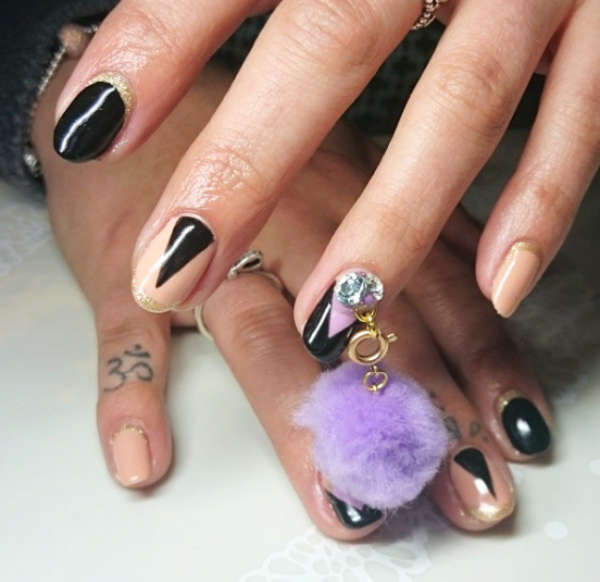 12 leuke en schattige Pom Pom Nail Designs Nails Pom - Pom Nail Designs 12 leuke en schattige Pom Pom Nail Designs Nails Pom - Pom Nail Designs
