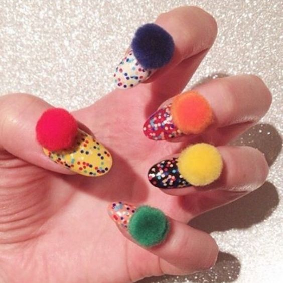 12 leuke en schattige Pom Pom Nail Designs Nails Pom - Pom Nail Designs 12 leuke en schattige Pom Pom Nail Designs Nails Pom - Pom Nail Designs