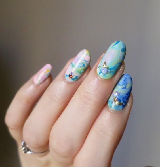 Stone Nail Art Design