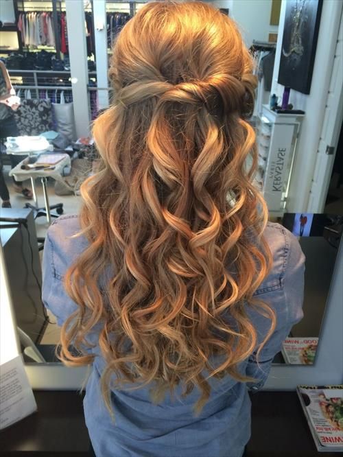 41 Popular Homecoming Hairstyles Thatll Steal the Night  StayGlam