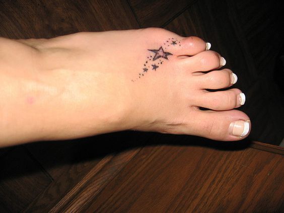 Share 78 cute foot tattoos for females  thtantai2