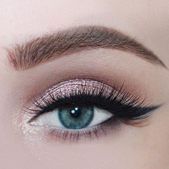 5 Tips on How to Apply a Perfect Shimmer Summer Eye Look - Pretty Designs