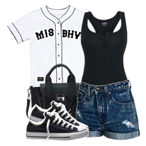 9 Cute Outfits To Wear To A Baseball Game Date