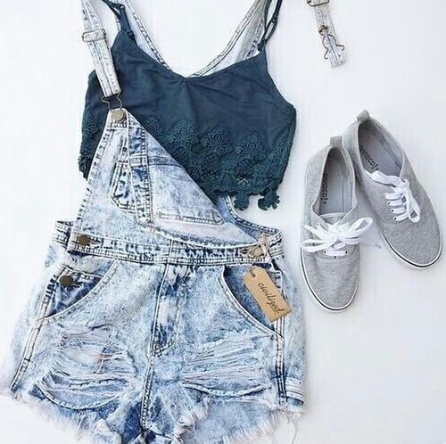 9 Cute Outfits To Wear To A Baseball Game Date 9 Cute Outfits To Wear To A Baseball Game Date