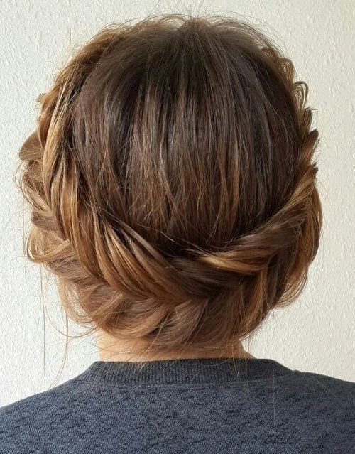 12 Bridesmaid Hairstyles For Your Next Wedding