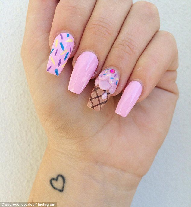 3D Ice-cream Nails via