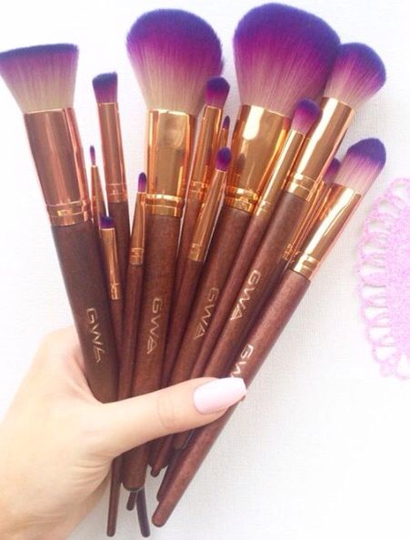 7 Tips For Cleaning Your Makeup Brushes