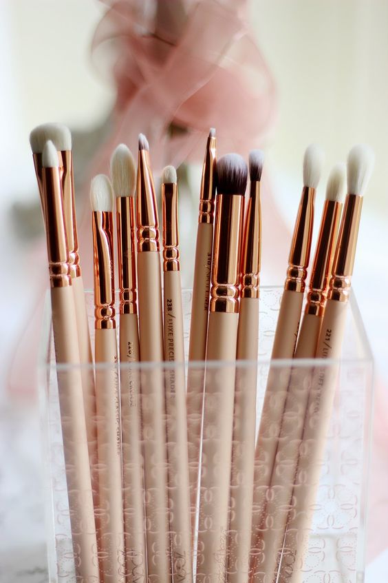 7 Tips For Cleaning Your Makeup Brushes