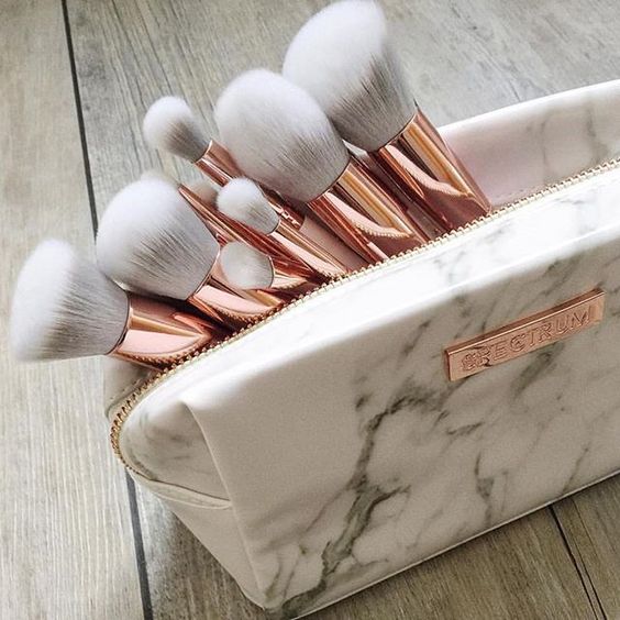 7 Tips For Cleaning Your Makeup Brushes