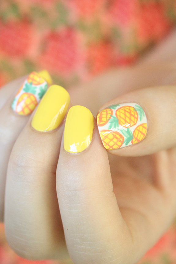 Pineapple Nails via