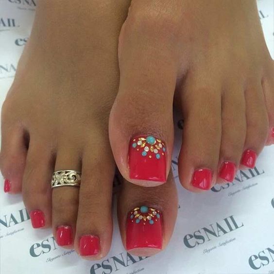 Red Toe Nails via