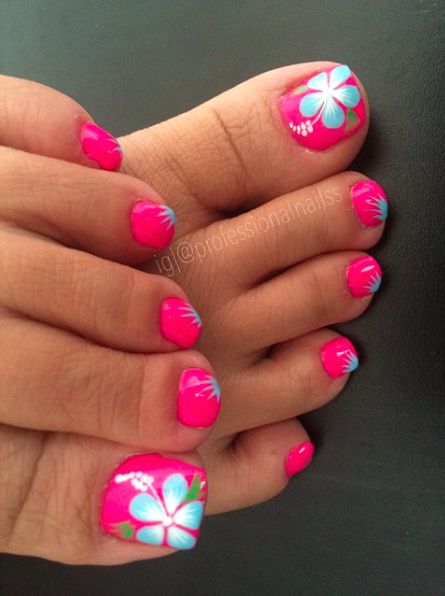 Summer Toe Nails with Flowers via