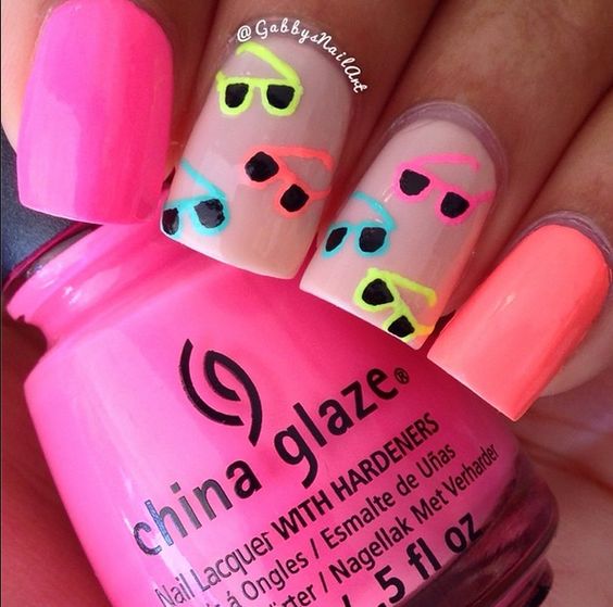 Sunglasses Nails via