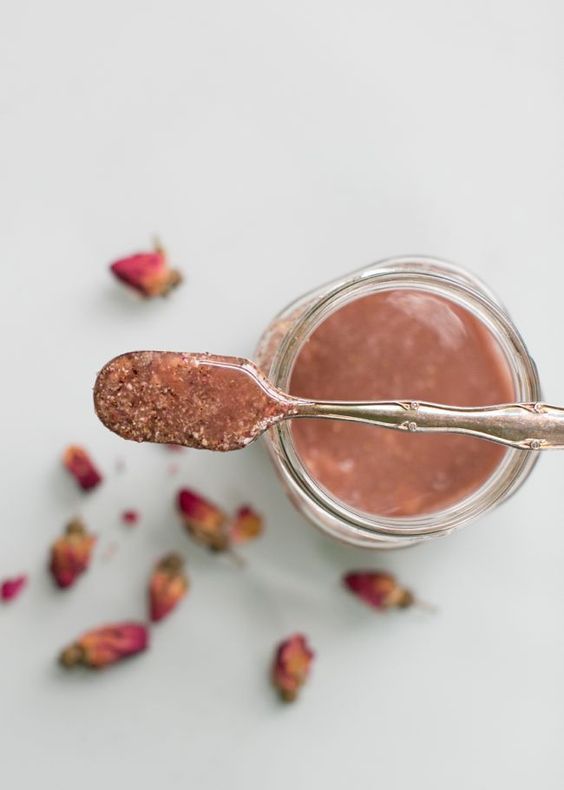 7 Ayurvedic Face Masks To Brighten Your Skin