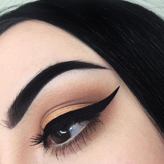 7 Ways to Wing Your Eyeliner