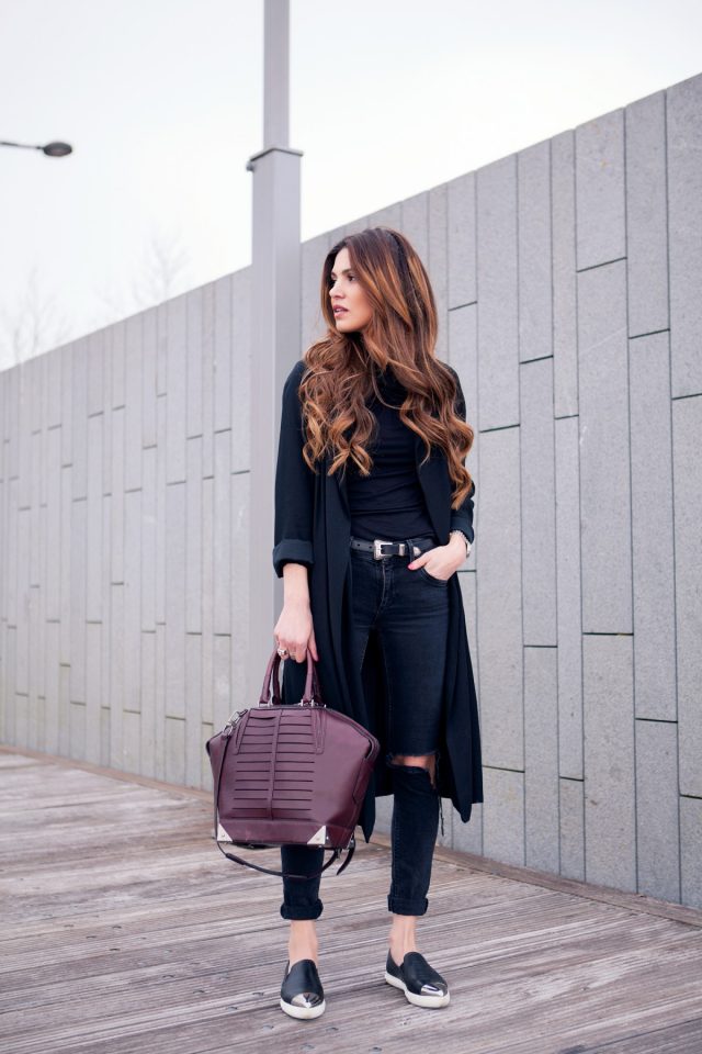 All-back Outfit via