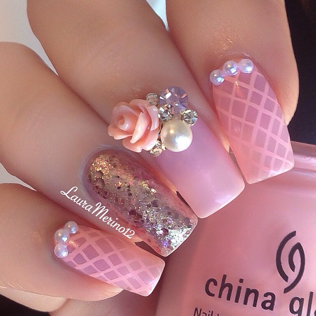 Pearl Pink Nails via