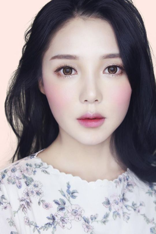 Top 7 Makeup Tips For Asian Women