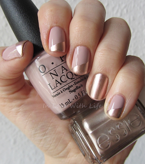 beige-and-golden-nails via