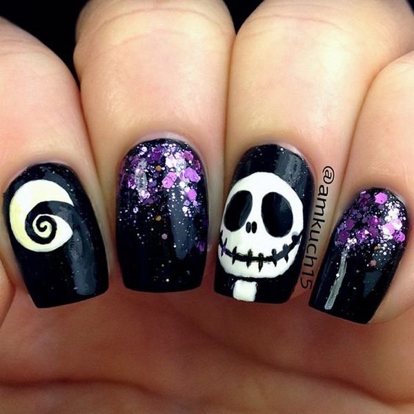 black-and-glitter-nails via