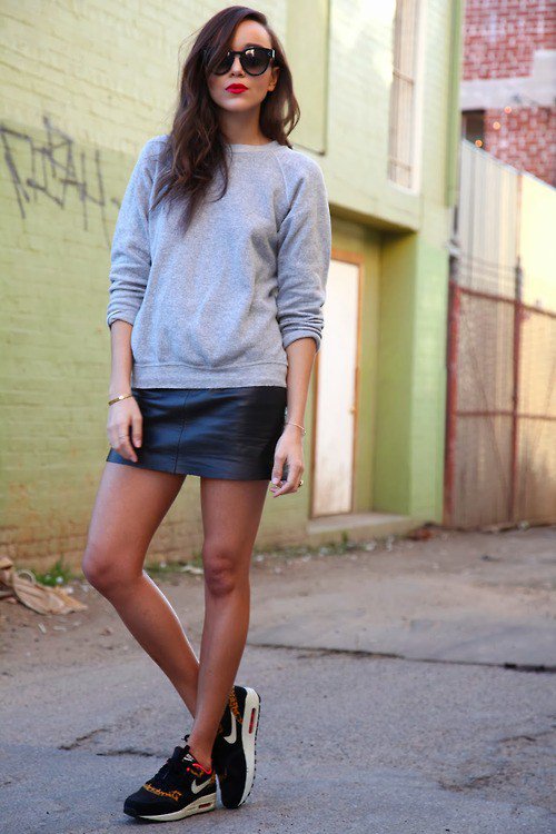 15 Pretty Ideas to Glam Your Leather Skirts - Pretty Designs