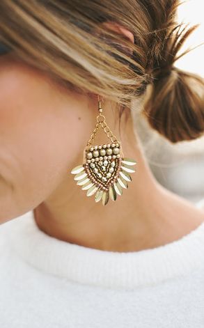 How to Rock Chunky Jewelry