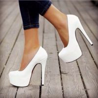 How to Wear High Heels Effortlessly