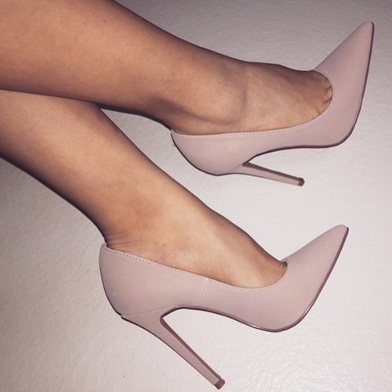 How to Wear High Heels Effortlessly