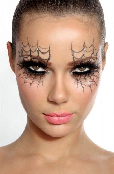 black-eye-shadow-and-cobweb via